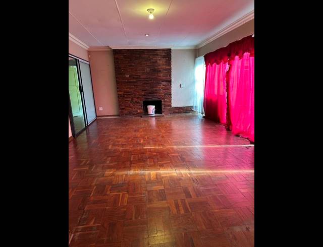 5 BEDROOM HOUSE FOR SALE IN SELCOURT